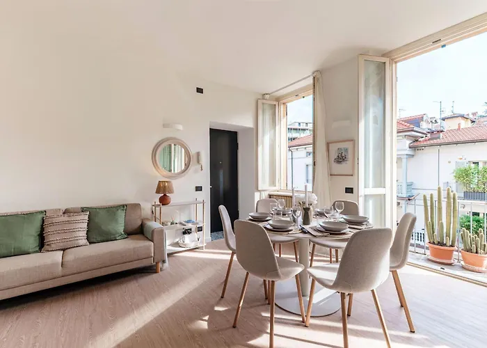 Apartament Casa Sara - By Myhomeincomo Como